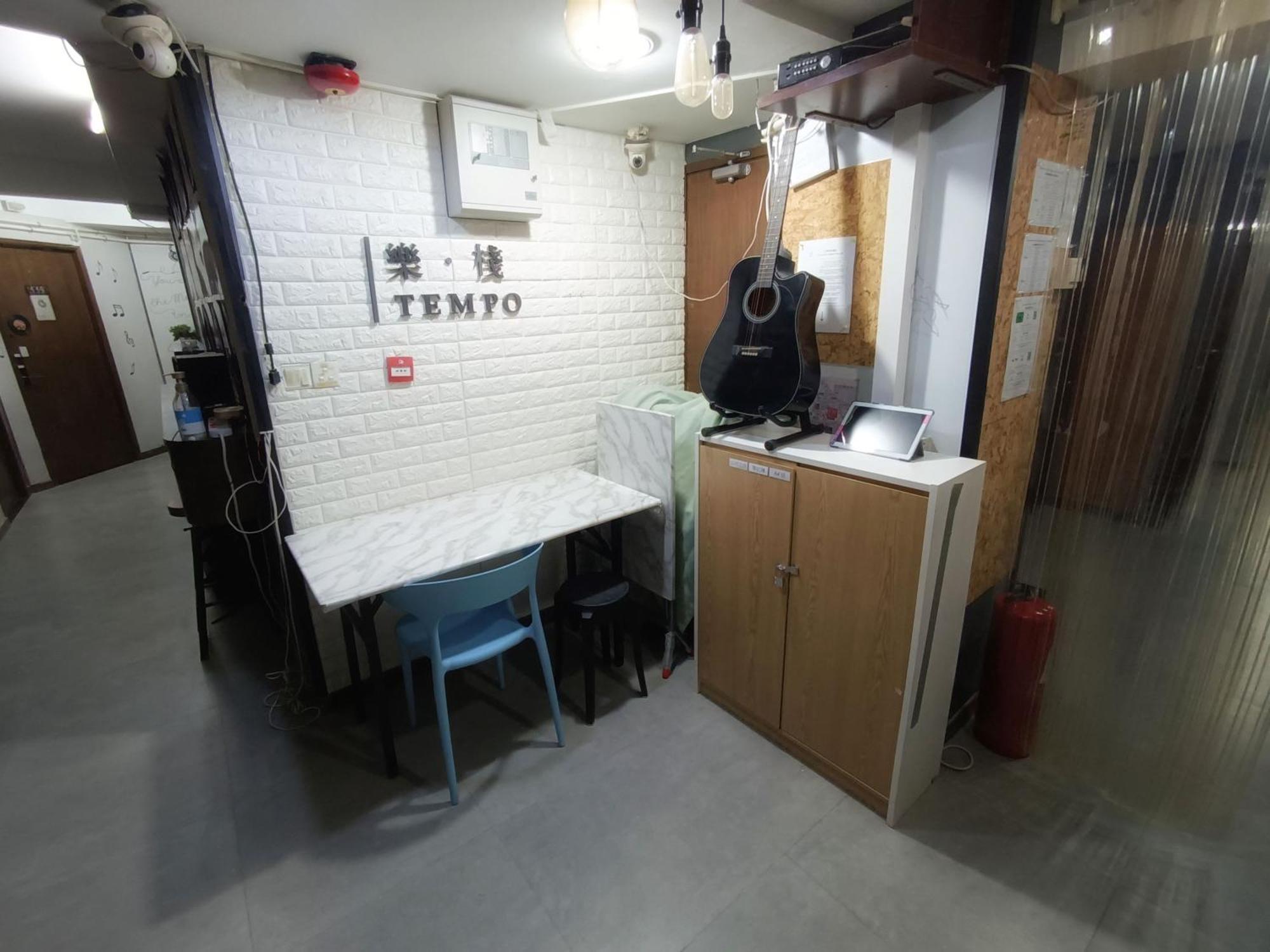 Tempo Inn West Kowloon Hsr Station Hong Kong Exterior photo